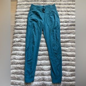 Lululemon dance studio jogger